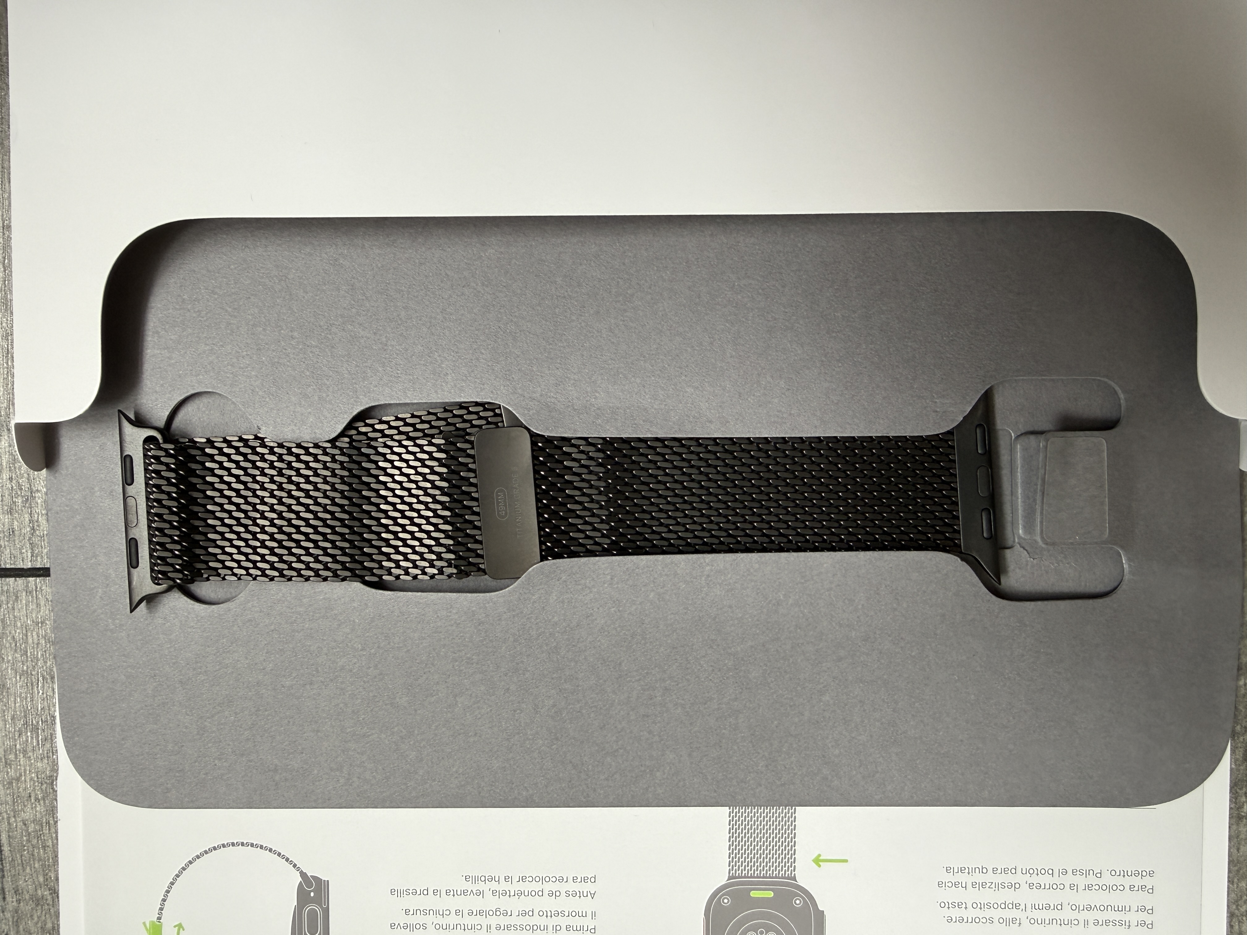 Apple Watch Ultra 2 GPS Cellular 49mm Titanium Milanese Loop Band Smartwatch 8