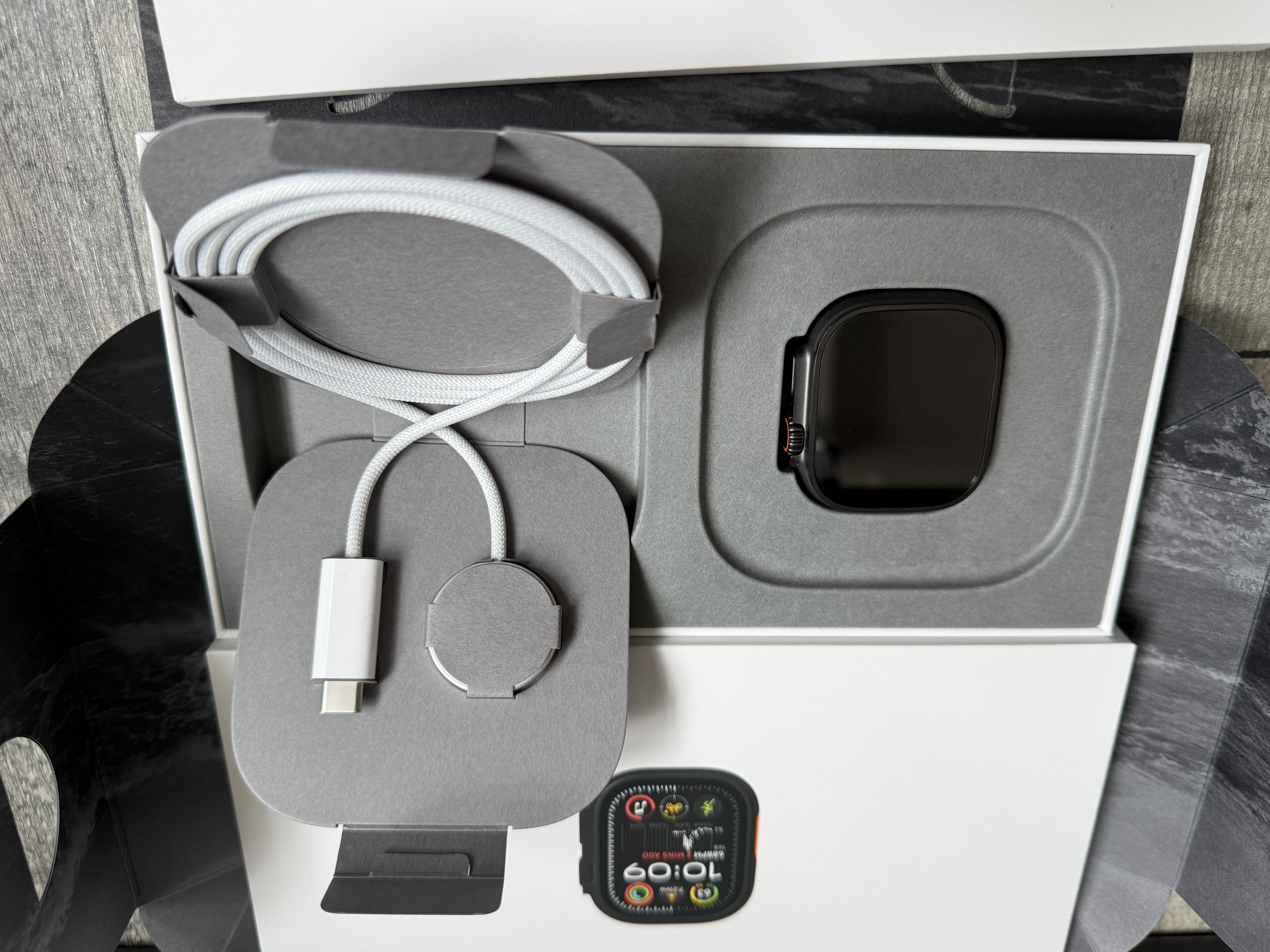 Apple Watch Ultra 2 GPS Cellular 49mm Titanium Milanese Loop Band Smartwatch 11