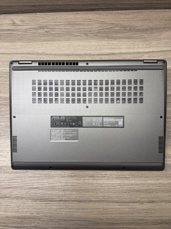 ASUS Vivobook Flip 14 OLED 2-in-1 Laptop Core Ultra 5 16GB 512GB TP3407SA 8